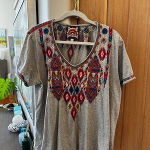 Johnny Was Embroidered T-Shirt (Large)